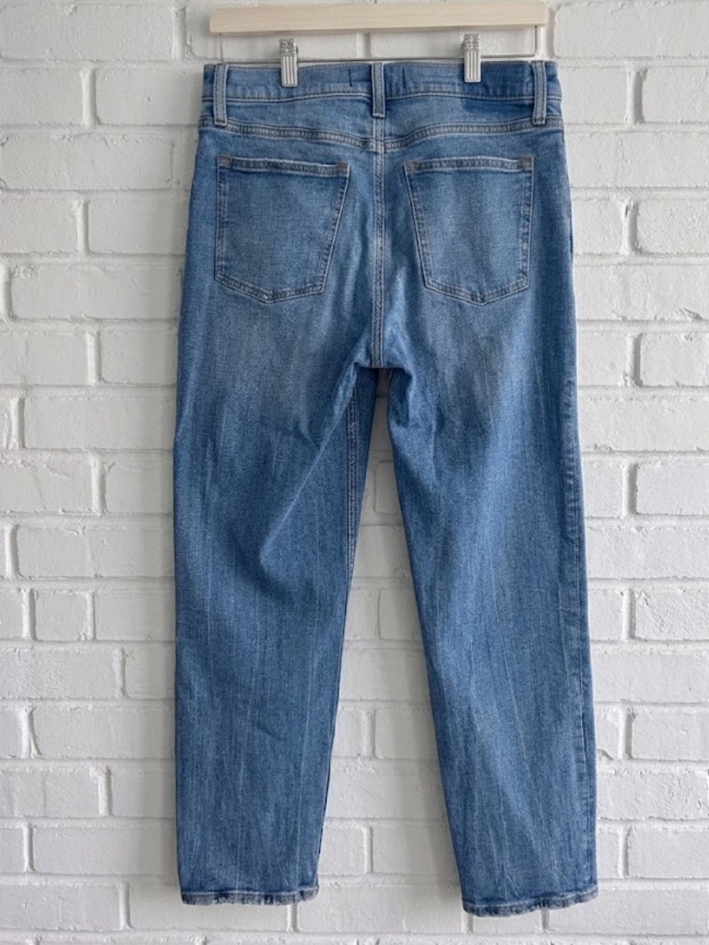 Abercrombie & Fitch The Mom High Rise Jeans Size 28/6 Blue Wash - Picture 2 of 5